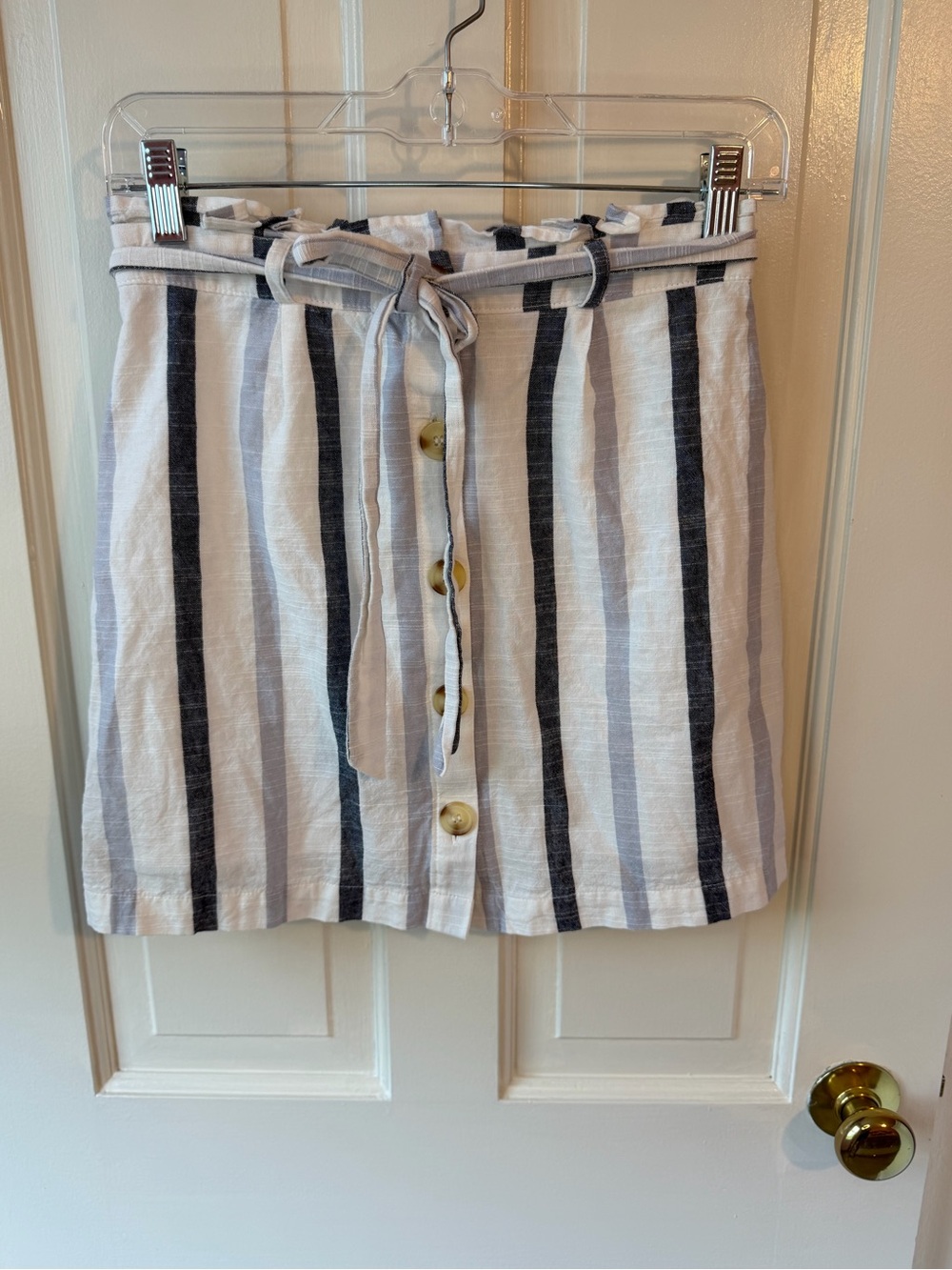 mine Striped Button-Front Mini Skirt - White & Navy, never been worn - Picture 3 of 6